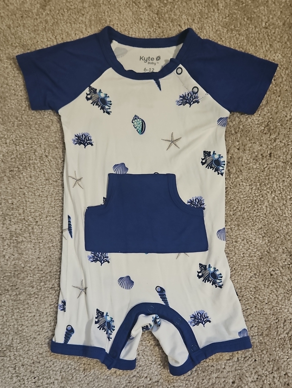 Kyte BABY White and Blue Seashell Short Sleeve Romper Size 6-12 Months